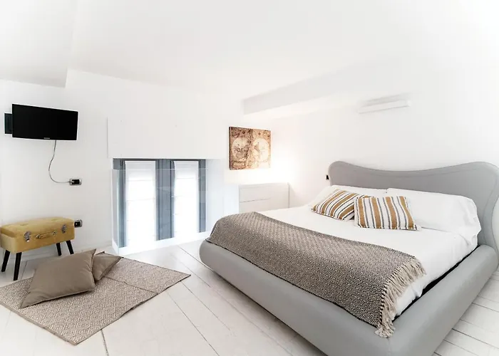 Loft - Bymyhomeincomo Apartment