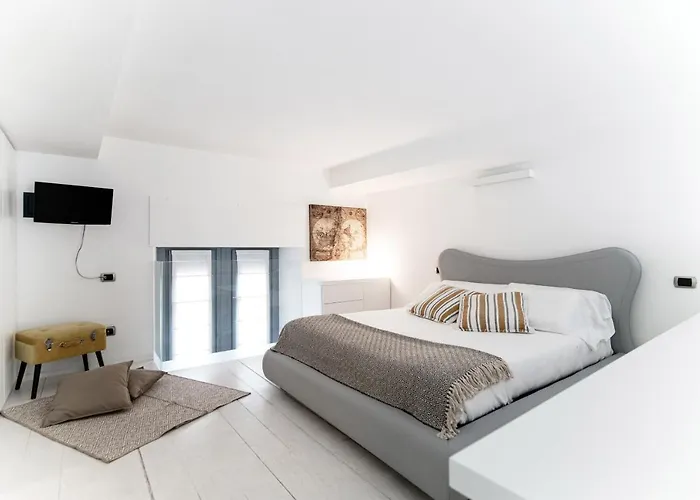 Apartment Loft - Bymyhomeincomo Como