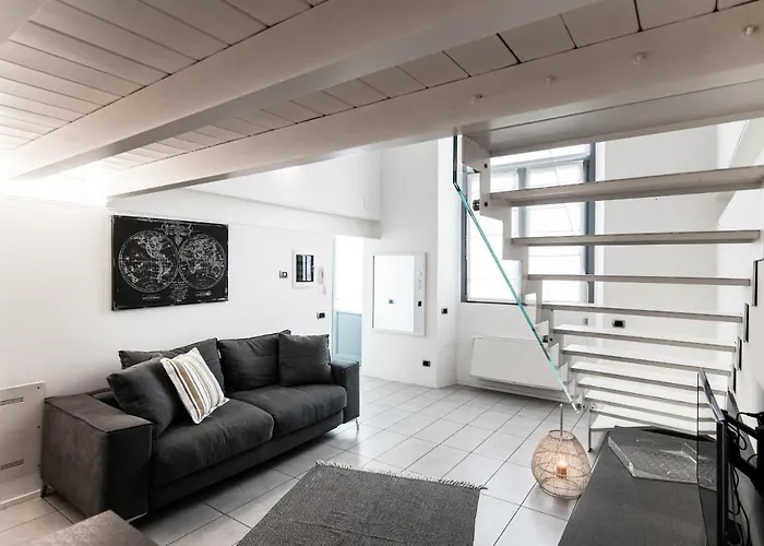 Apartment Loft - Bymyhomeincomo Como